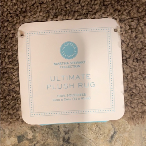 Bathroom Rug - Picture 2 of 3